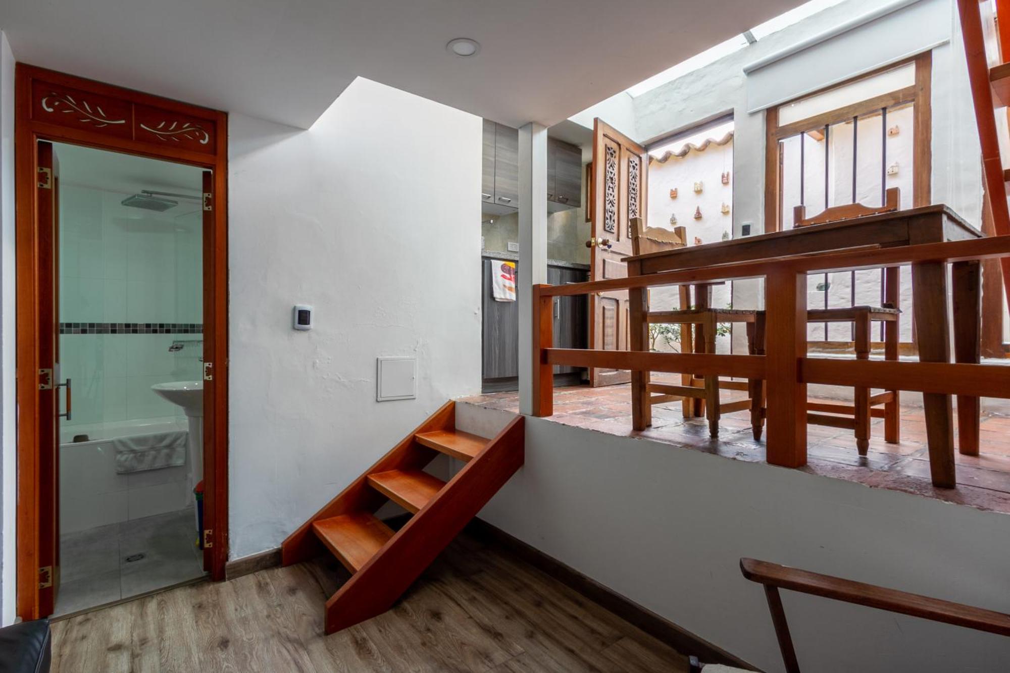 Apartaestudios La Candelaria Богота Экстерьер фото