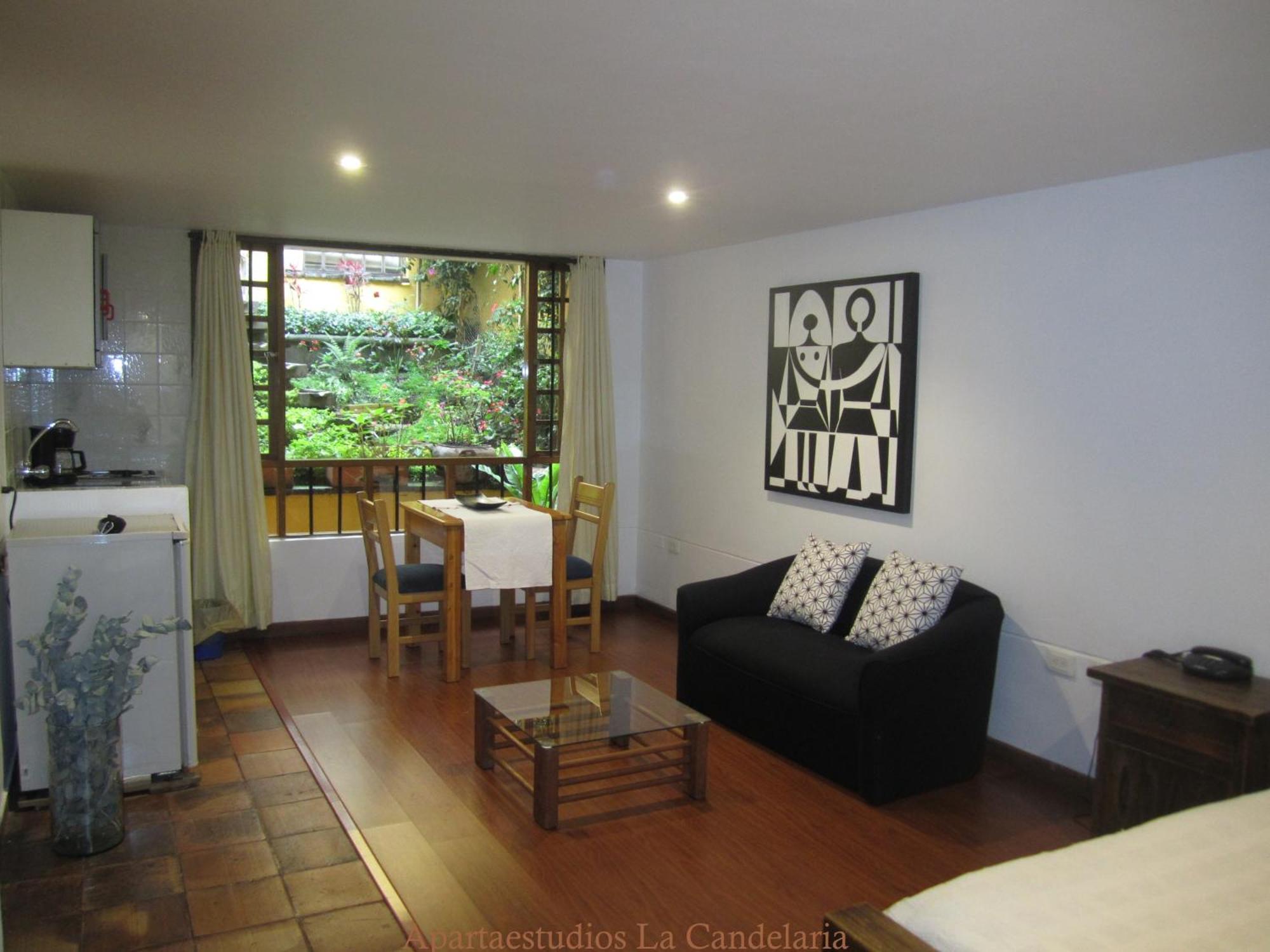 Apartaestudios La Candelaria Богота Экстерьер фото