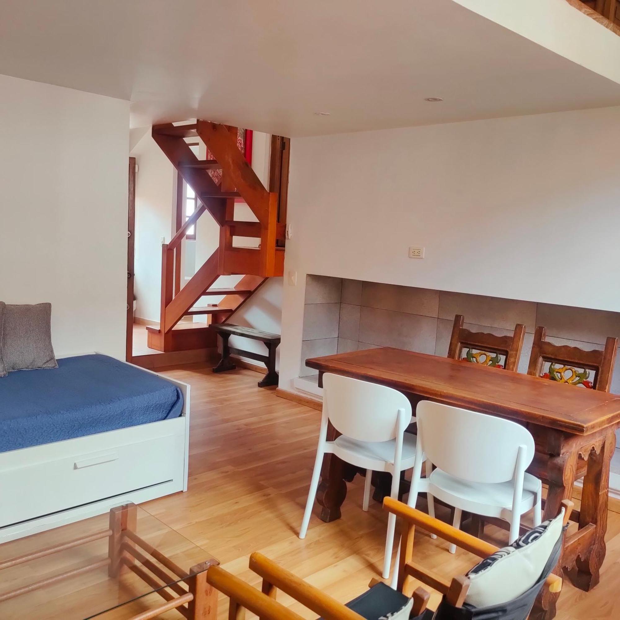 Apartaestudios La Candelaria Богота Экстерьер фото