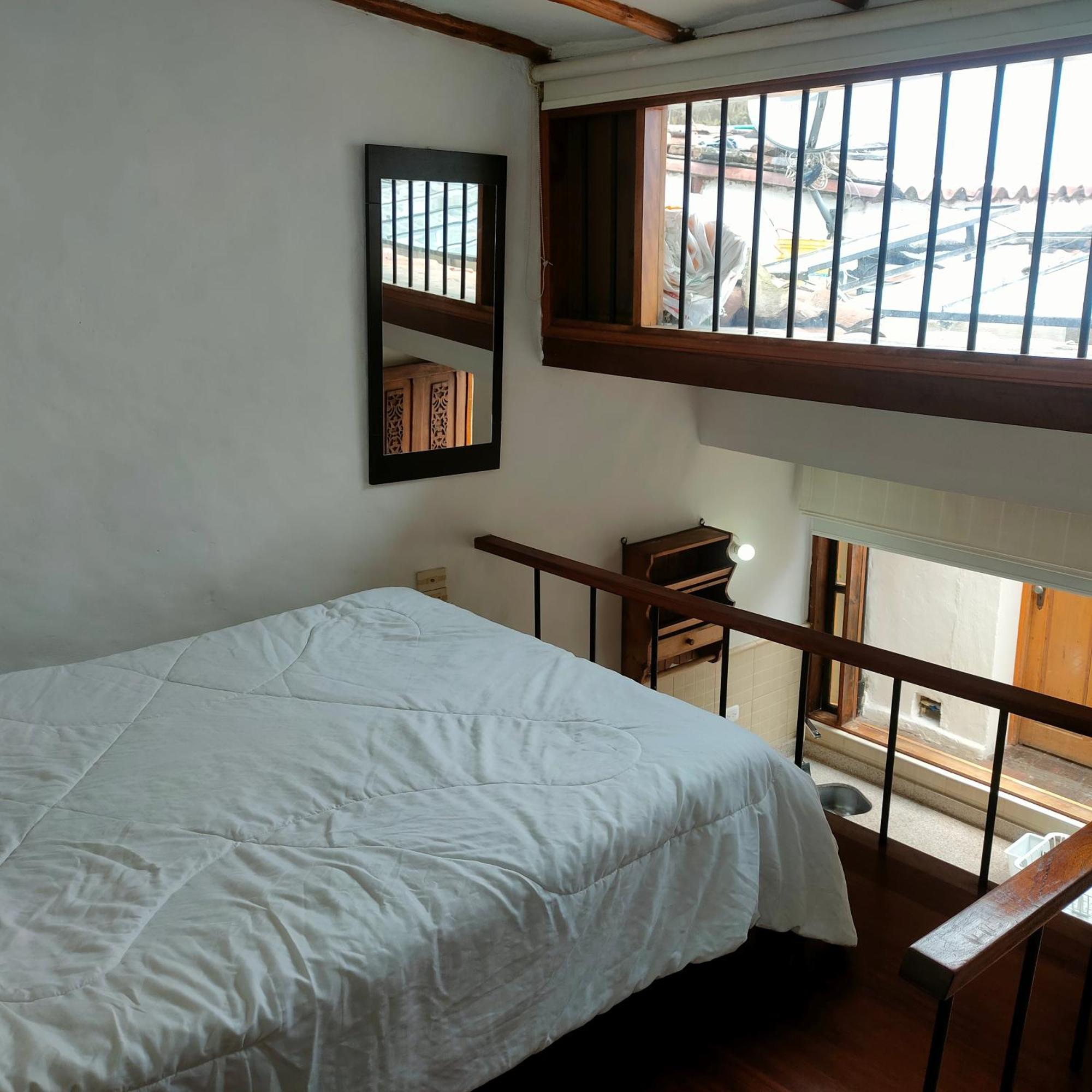 Apartaestudios La Candelaria Богота Экстерьер фото