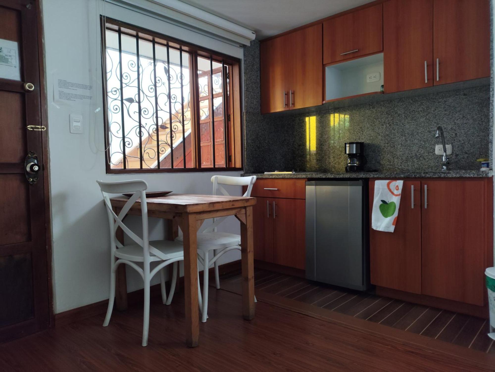 Apartaestudios La Candelaria Богота Номер фото